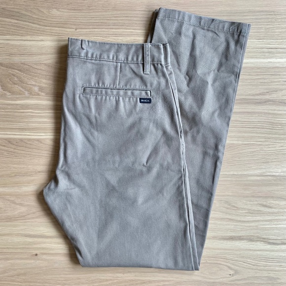 RVCA “the week-end chino” tan / khaki pant, size 32 - Picture 1 of 11